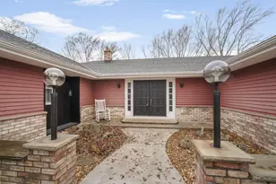 1324 Rhynie Ct, West Bend, WI 53095 - Photo 3