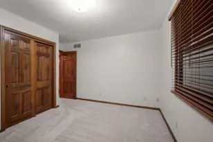 1324 Rhynie Ct, West Bend, WI 53095 - Photo 23