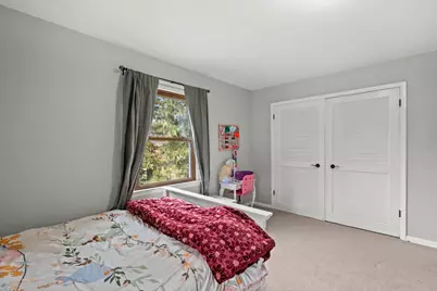 8710 W Hawthorne Ln, Franklin, WI 53132 - Photo 27