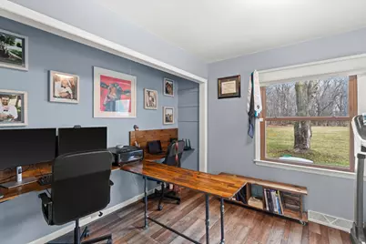 8710 W Hawthorne Ln, Franklin, WI 53132 - Photo 19