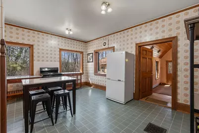 6789 N Elm Tree Rd, Glendale, WI 53217 - Photo 9