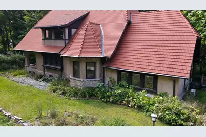 6789 N Elm Tree Rd, Glendale, WI 53217 - Photo 31