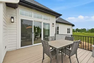 N51W18906 Quietwood Dr, Menomonee Falls, WI 53046 - Photo 39
