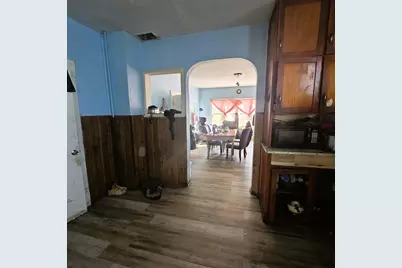 2335 S 7th St, Milwaukee, WI 53215 - Photo 9