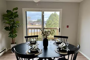 975 Manor Dr, Neenah, WI 54956 - Photo 11