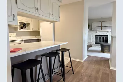 975  Manor Dr #83, Neenah, WI 54956 - Photo 9