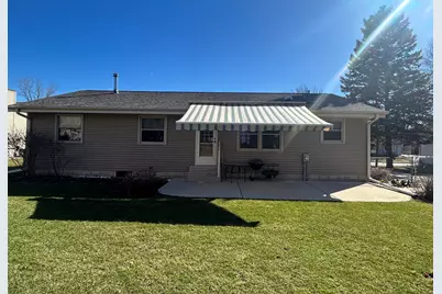 1214  Cherrywood Dr, Waukesha, WI 53188 - Photo 15