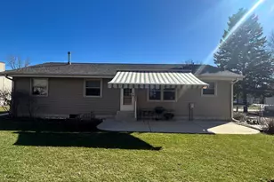 1214 Cherrywood Dr, Waukesha, WI 53188 - Photo 15