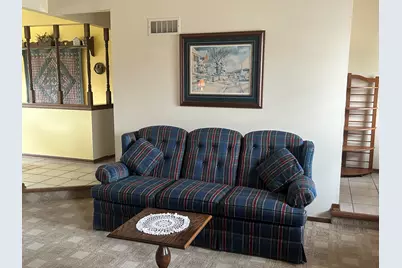 1214  Cherrywood Dr, Waukesha, WI 53188 - Photo 7