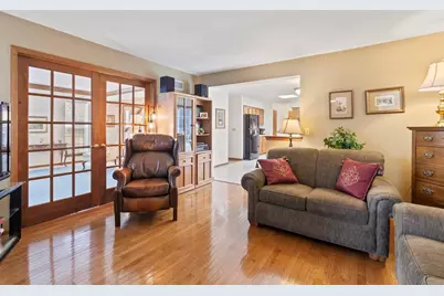 5400 W Donges Ln, Brown Deer, WI 53223 - Photo 11