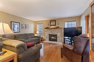 5400 W Donges Ln, Brown Deer, WI 53223 - Photo 9