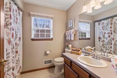 5400 W Donges Ln, Brown Deer, WI 53223 - Photo 25