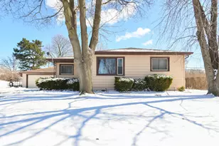 703 Perry Ave, Racine, WI 53406 - Photo 23