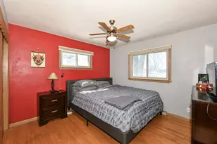 703 Perry Ave, Racine, WI 53406 - Photo 13