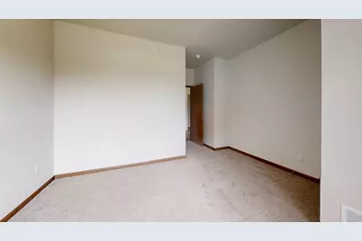 N115W16170  Saxony Village Blvd #4213, Germantown, WI 53022 - Photo 5