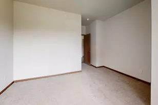 N115W16170 Saxony Village Blvd, Germantown, WI 53022 - Photo 5