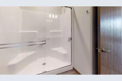 N115W16170  Saxony Village Blvd #4213, Germantown, WI 53022 - Photo 3