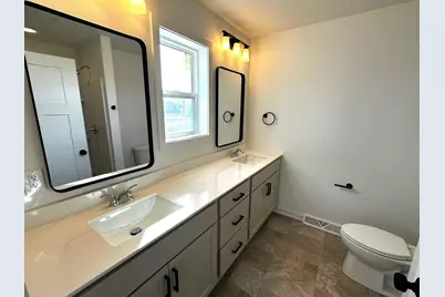 1069  Fairway Ct, Sheboygan Falls, WI 53085 - Photo 19