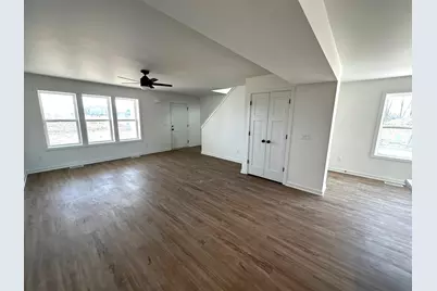 1069  Fairway Ct, Sheboygan Falls, WI 53085 - Photo 7