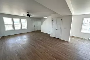 1069 Fairway Ct, Sheboygan Falls, WI 53085 - Photo 7