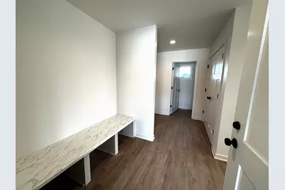 1069  Fairway Ct, Sheboygan Falls, WI 53085 - Photo 9