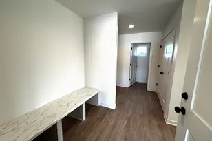 1069 Fairway Ct, Sheboygan Falls, WI 53085 - Photo 9