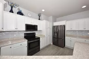 N59W17764 Meadow Ct, Menomonee Falls, WI 53051 - Photo 15