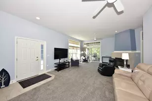 N59W17764 Meadow Ct, Menomonee Falls, WI 53051 - Photo 11