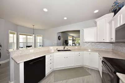 N59W17764  Meadow Ct, Menomonee Falls, WI 53051 - Photo 17