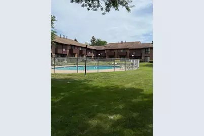 9061 N Park Plaza Ct, Brown Deer, WI 53223 - Photo 3