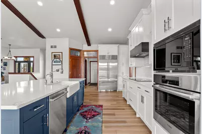 2345  Silveridge Dr, Manitowoc, WI 54220 - Photo 9