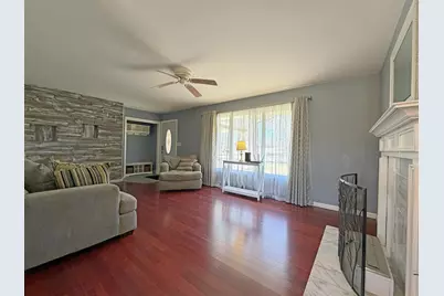 3766  Maplewood Ct, Richfield, WI 53033 - Photo 3