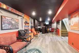 2331 S 61st St, West Allis, WI 53219 - Photo 17