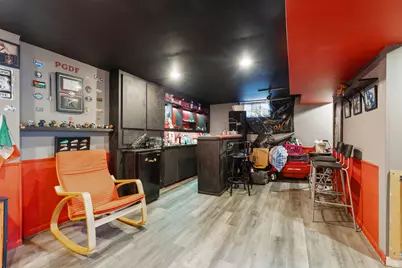 2331 S 61st St, West Allis, WI 53219 - Photo 15