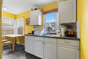 2331 S 61st St, West Allis, WI 53219 - Photo 11