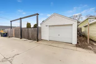 2331 S 61st St, West Allis, WI 53219 - Photo 25