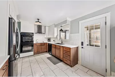 517  McCall St, Waukesha, WI 53186 - Photo 31