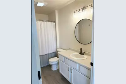 949  Quinlan Dr, Pewaukee, WI 53072 - Photo 15