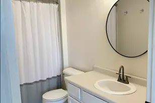 949 Quinlan Dr, Pewaukee, WI 53072 - Photo 15