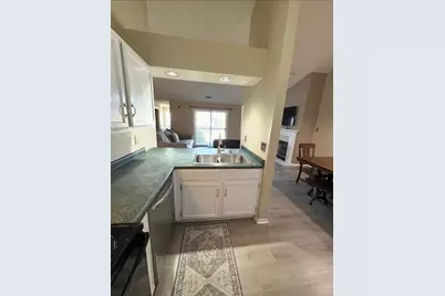 949  Quinlan Dr, Pewaukee, WI 53072 - Photo 5