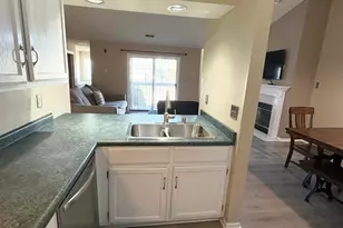 949 Quinlan Dr, Pewaukee, WI 53072 - Photo 5