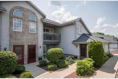 949  Quinlan Dr, Pewaukee, WI 53072 - Photo 1