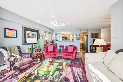 1919 N Summit Ave #1C, Milwaukee, WI 53202 - Photo 5