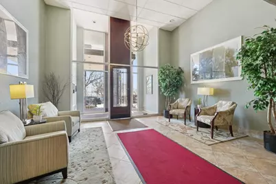 1919 N Summit Ave #1C, Milwaukee, WI 53202 - Photo 19