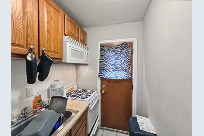 2276 N 94th St, Wauwatosa, WI 53226 - Photo 9