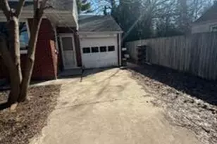 2728 S 83rd Pl, West Allis, WI 53219 - Photo 11