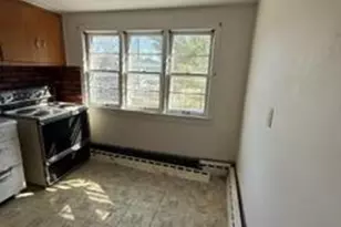 2728 S 83rd Pl, West Allis, WI 53219 - Photo 9