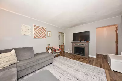 135 S 81st St, Milwaukee, WI 53214 - Photo 5