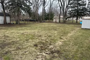 315 S 8th St, Delavan, WI 53115 - Photo 37