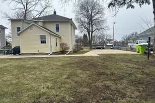 315 S 8th St, Delavan, WI 53115 - Photo 35